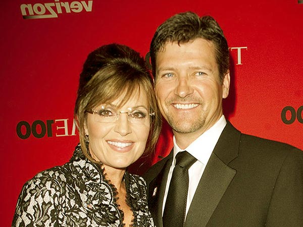 Image of Sarah Palin with her husband Todd Palin