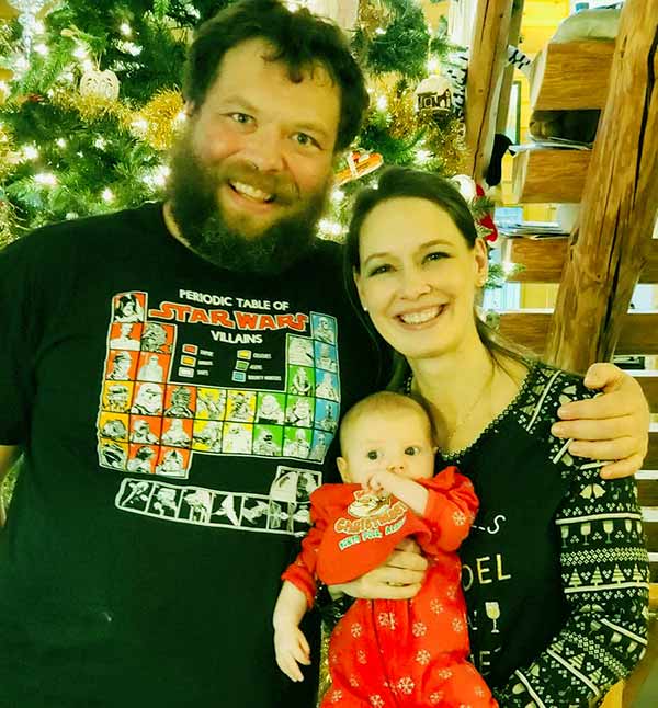 Image of Charles with wife Beth and baby girl Abigail